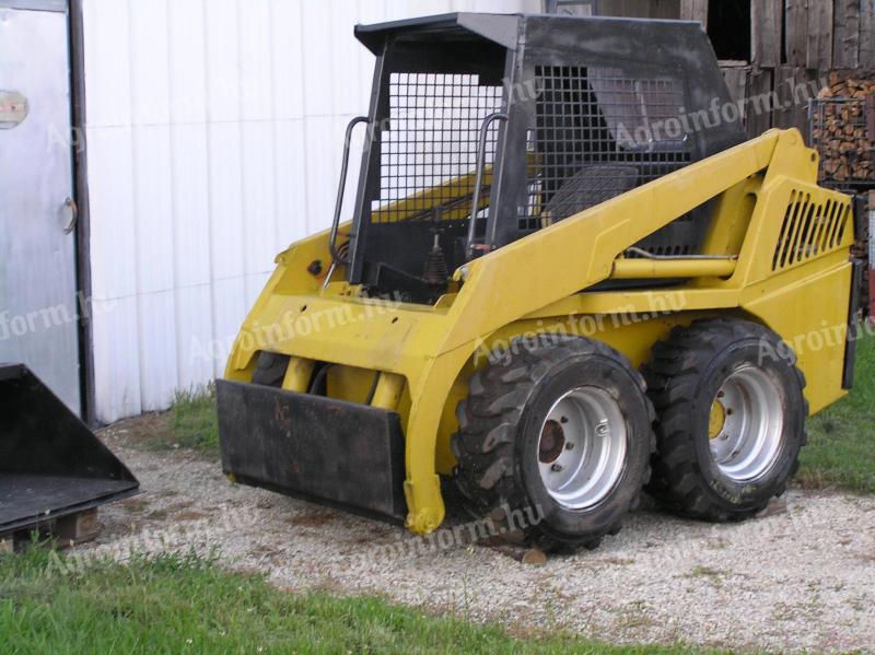 Nakladač Eurocat (Bobcat) 950 k opravě