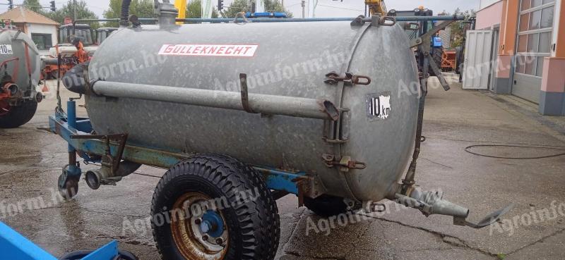 2200 litre water tanker