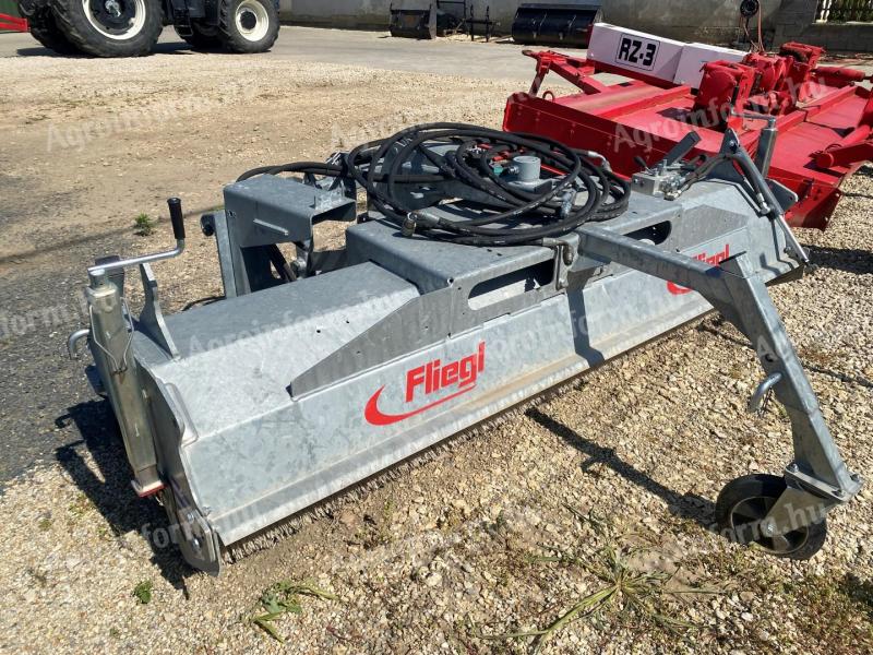 Fliegl KEH 230 adapter za metlu