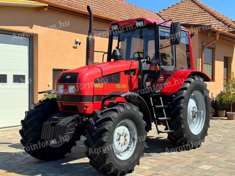 Belarus MTZ 1221.3 traktor