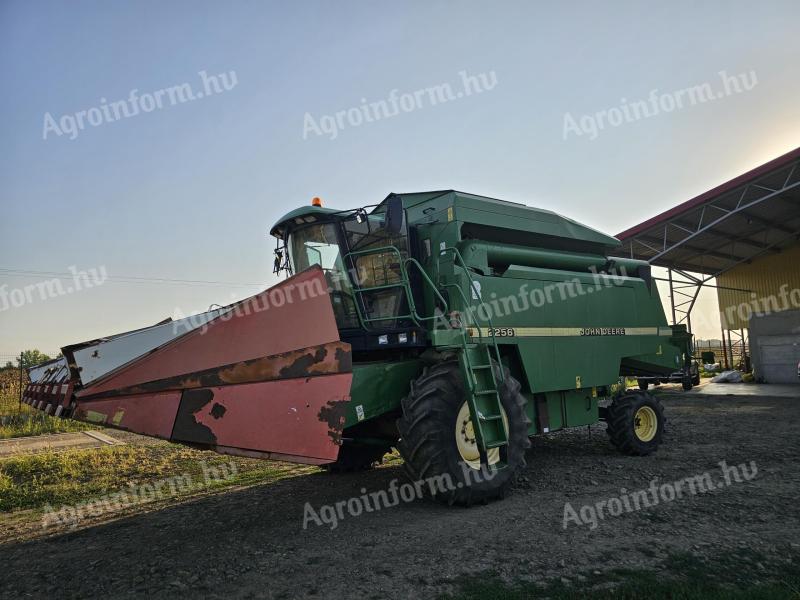 John Deere 2256 kombájn azonnal munkára fogható