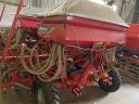 Kverneland Accord DL 4.5 m seed drill