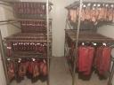 Eladó bejáratott húsbolt húskészítmény gyártási engedéllyel