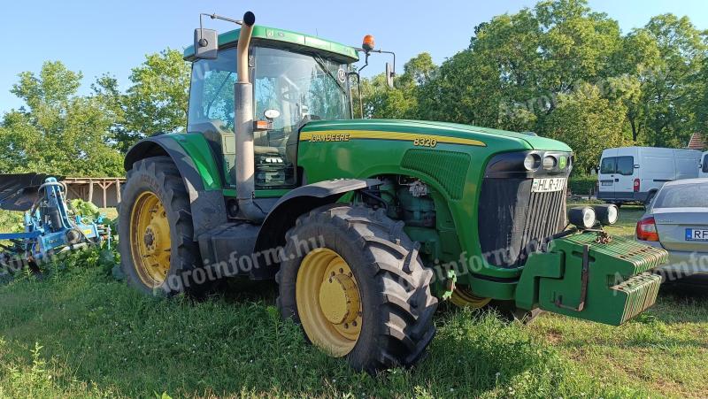 John Deere 8320 traktor