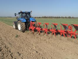 KUHN MULTI MASTER 153, 4ET fejes váltva forgató eke