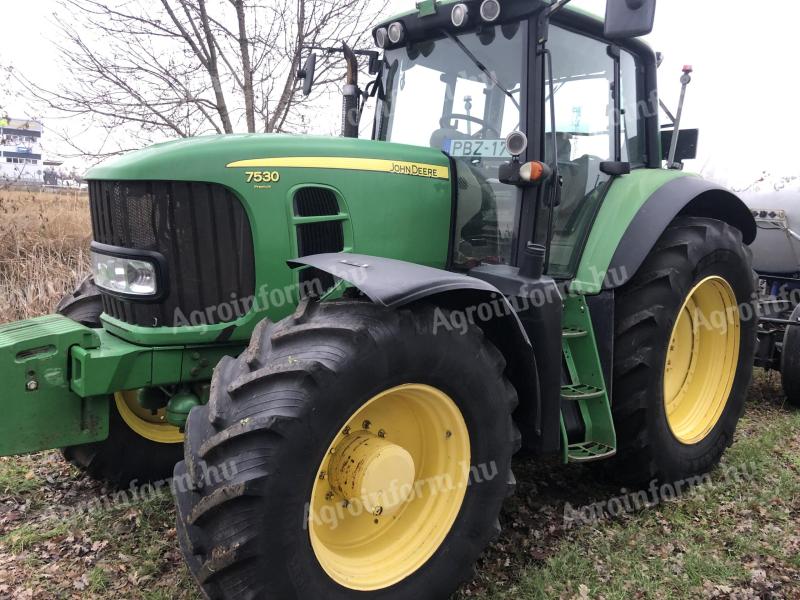 JOHN DEERE 7530 TRAKTOR