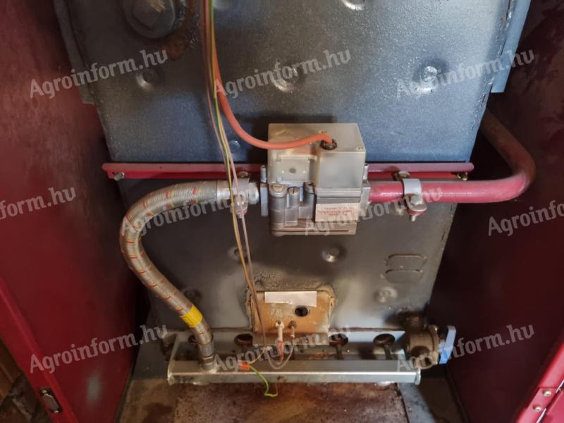 87 kW gas boiler