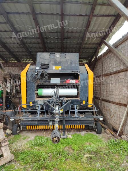 New Holland baler for sale