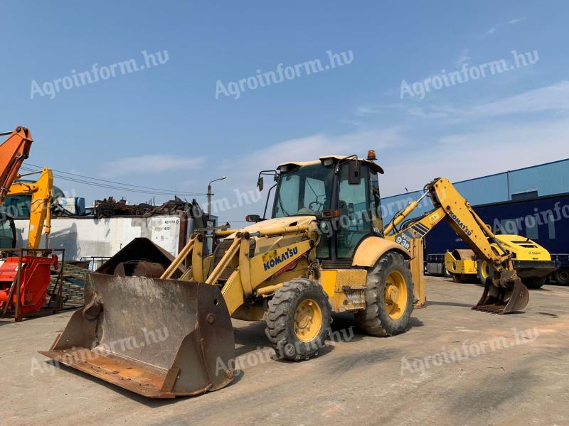 Komatsu WB93R-2 excavator-loader combination machine