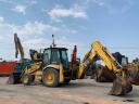 Komatsu WB93R-2 mașină combinată cu excavator-încărcător