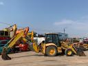 Komatsu WB93R-2 mașină combinată cu excavator-încărcător