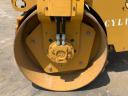 Caterpillar CB2.7 tandem vibrohenger