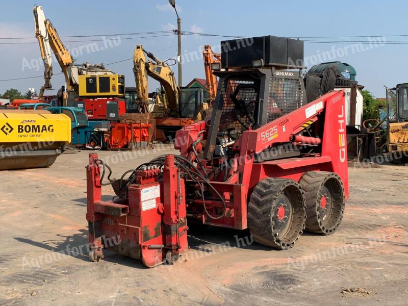 Gehl SL5625 skid steer loader