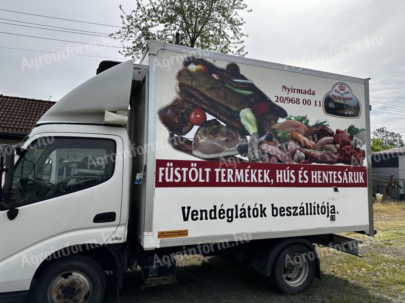 Ciężarówka chłodnia Toyota Dyna