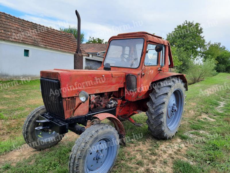 Mtz 80 small cabin