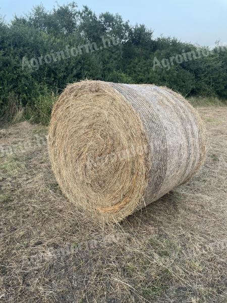 Hay bales 150