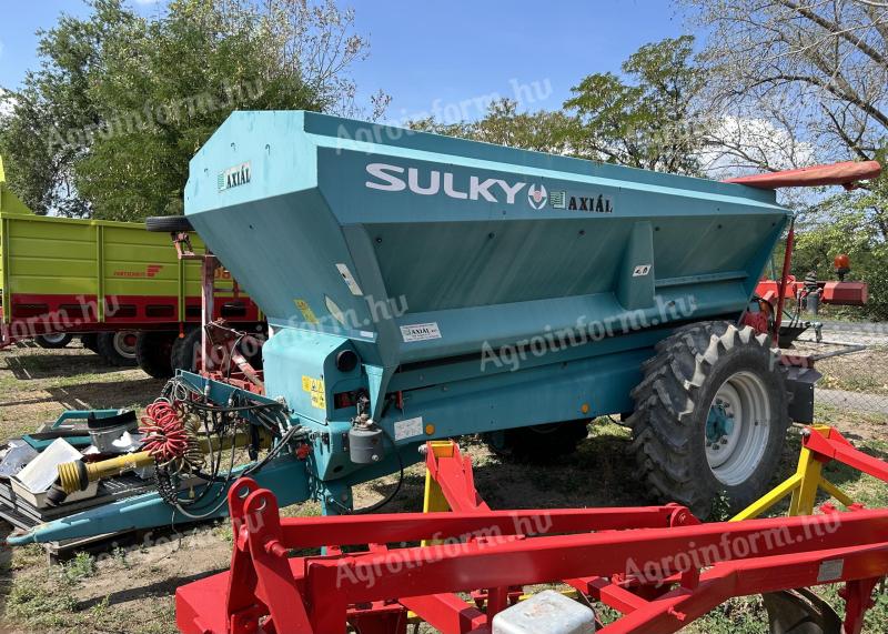 Sulky XT 100 trailed fertiliser spreader