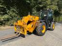 Stivuitor telescopic JCB 533-105 de vânzare cu o înălțime de ridicare de 10,2 m