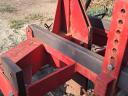 3 knife soil spreader