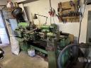 Metal turning lathe