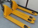 Jungheinrich, 2 tonne pallet lifting frog