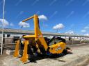 Hydraulic bale extractor with 180° manual loading / EM-BALEROLLER-SPREADER-HYDR