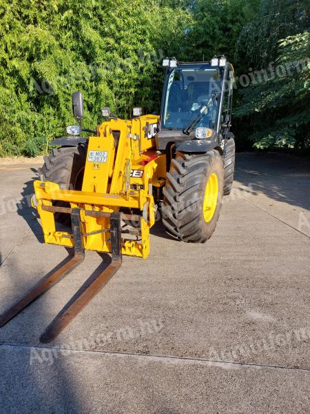 JCB 541-70 Agripro teleskopski utovarivač