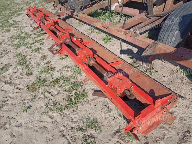 Oros SA 6 row rear wing crusher