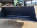 Traktor FENDT 818 VARIO S STOLL LOADER