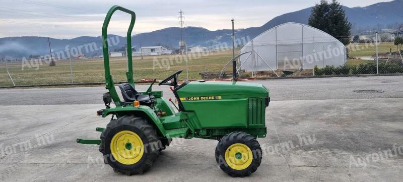 John Deere 670 tractor