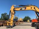 Caterpillar 318F crawler excavator