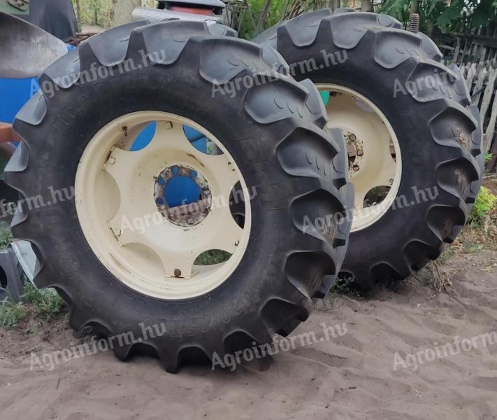 Na prodej kola Zetor s pneumatikami BKT Agrimax 420/85R28 (16.9-28)