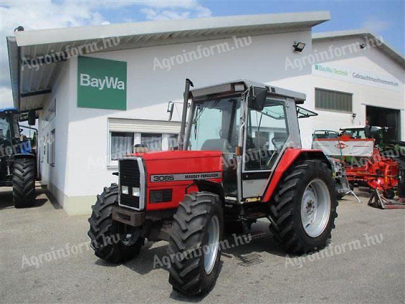 Massey Ferguson MF 3065 tractor