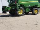 John Deere W660 HillMaster combine for sale