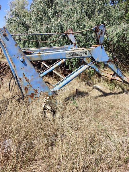 Front loader for MTZ tractor for sale