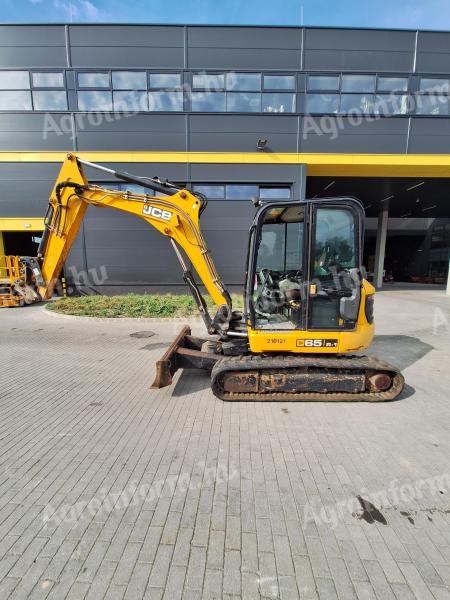 Rabljeni midi bager JCB 65R-1