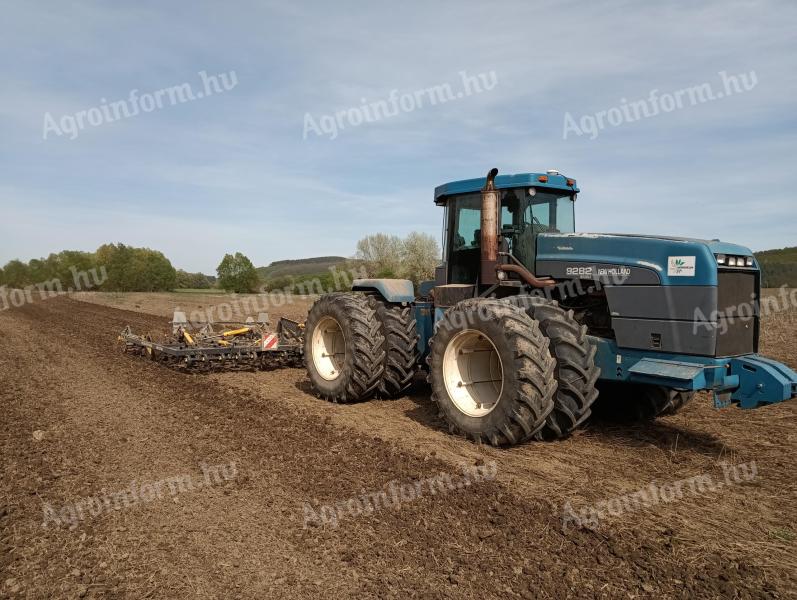 Všestranný/New Holland 9282