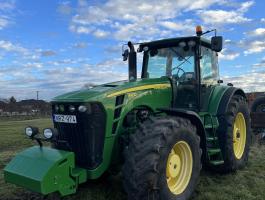 John Deere 8430