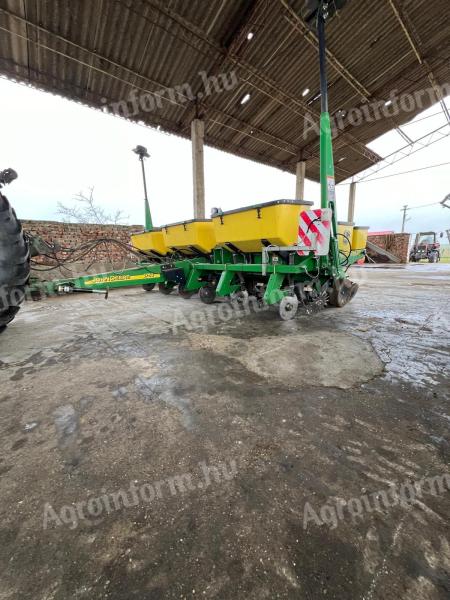 John Deere Maxemergee 1750 vetőgép eladó