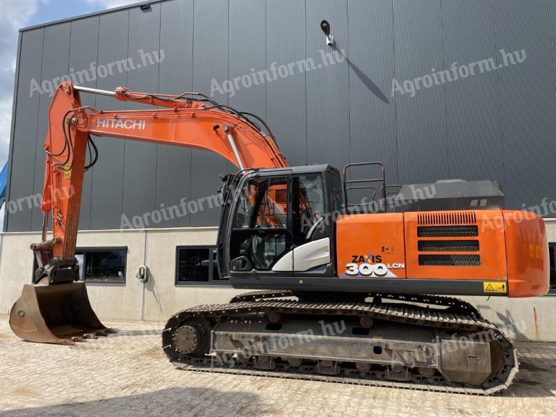 Hitachi ZX300LC / 2017 / 11 000 hodín / Prenájom od 20 %