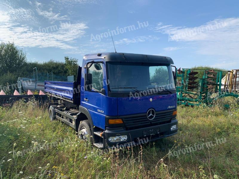 Mercedes-Benz Atego 1223 billencs