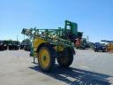 John Deere M740i field trailed sprayer