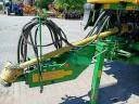 John Deere M740i field trailed sprayer