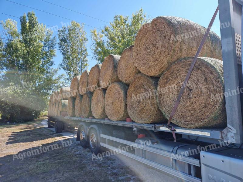 Transport of hay, straw