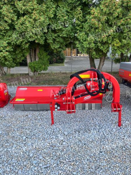 Maschio Gaspardo Giraffa XXL 260SE seitlich verschobener Halmbrecher