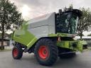 Claas Tucano 470 combine