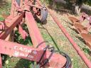 IH 5 head plough for sale