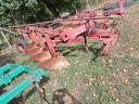 IH 5 head plough for sale