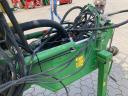 John Deere 832 field sprayer