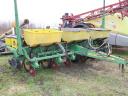 John Deere 1750 Seeder